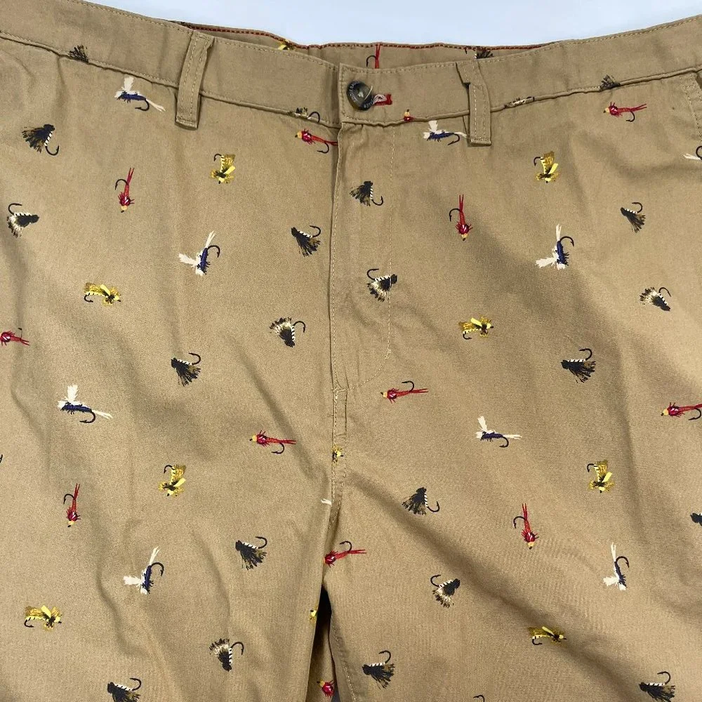 Eddie Bauer shorts with fishing lures printed, Size 42 - Picture 3 of 7